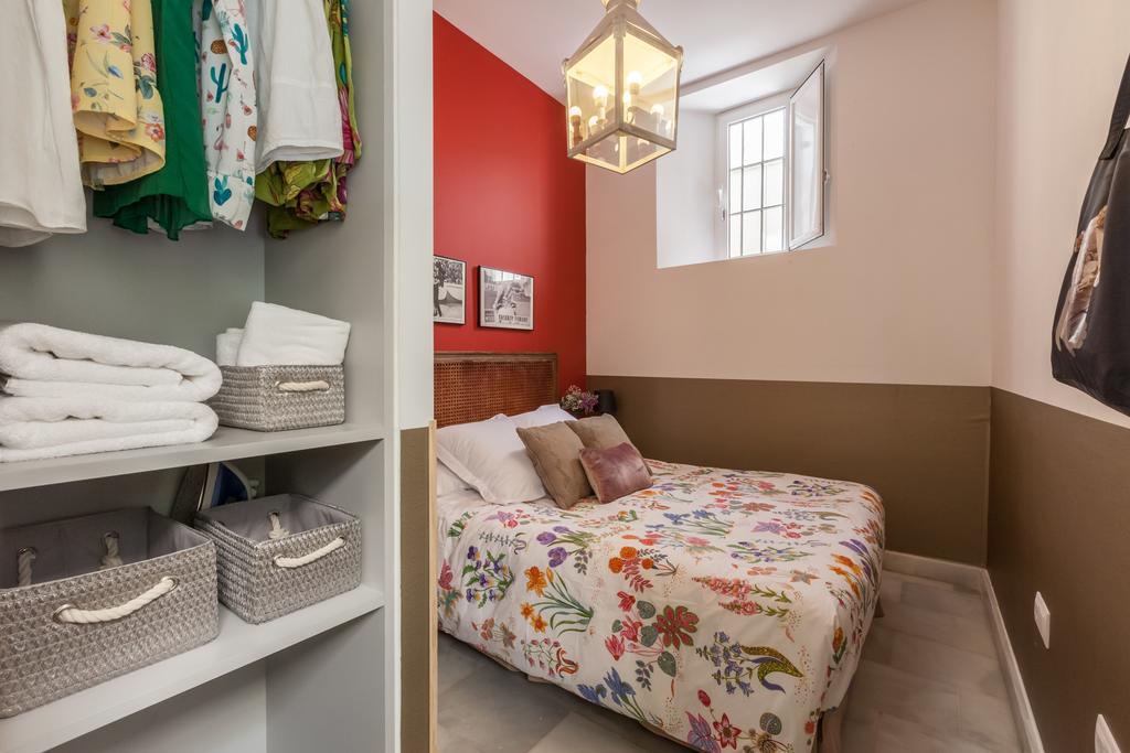 Apartamentos Mariscal Sevilla Exterior foto