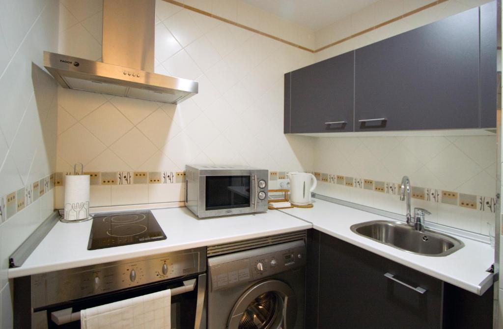 Apartamentos Mariscal Sevilla Habitación foto