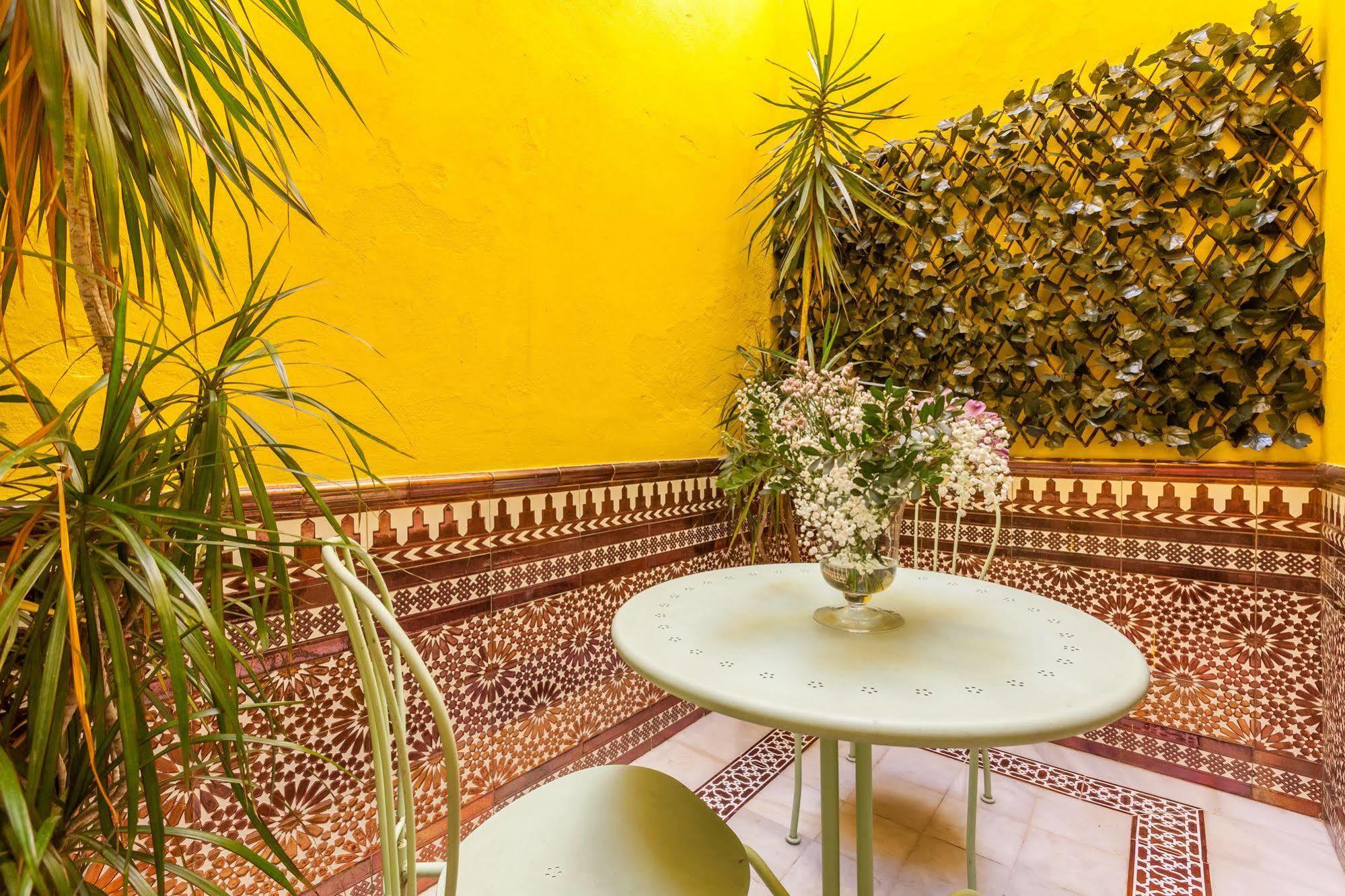 Apartamentos Mariscal Sevilla Exterior foto